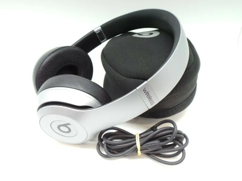 Beats by Dr. Dre Solo 3 Wireless Bluetooth Headband Headphones