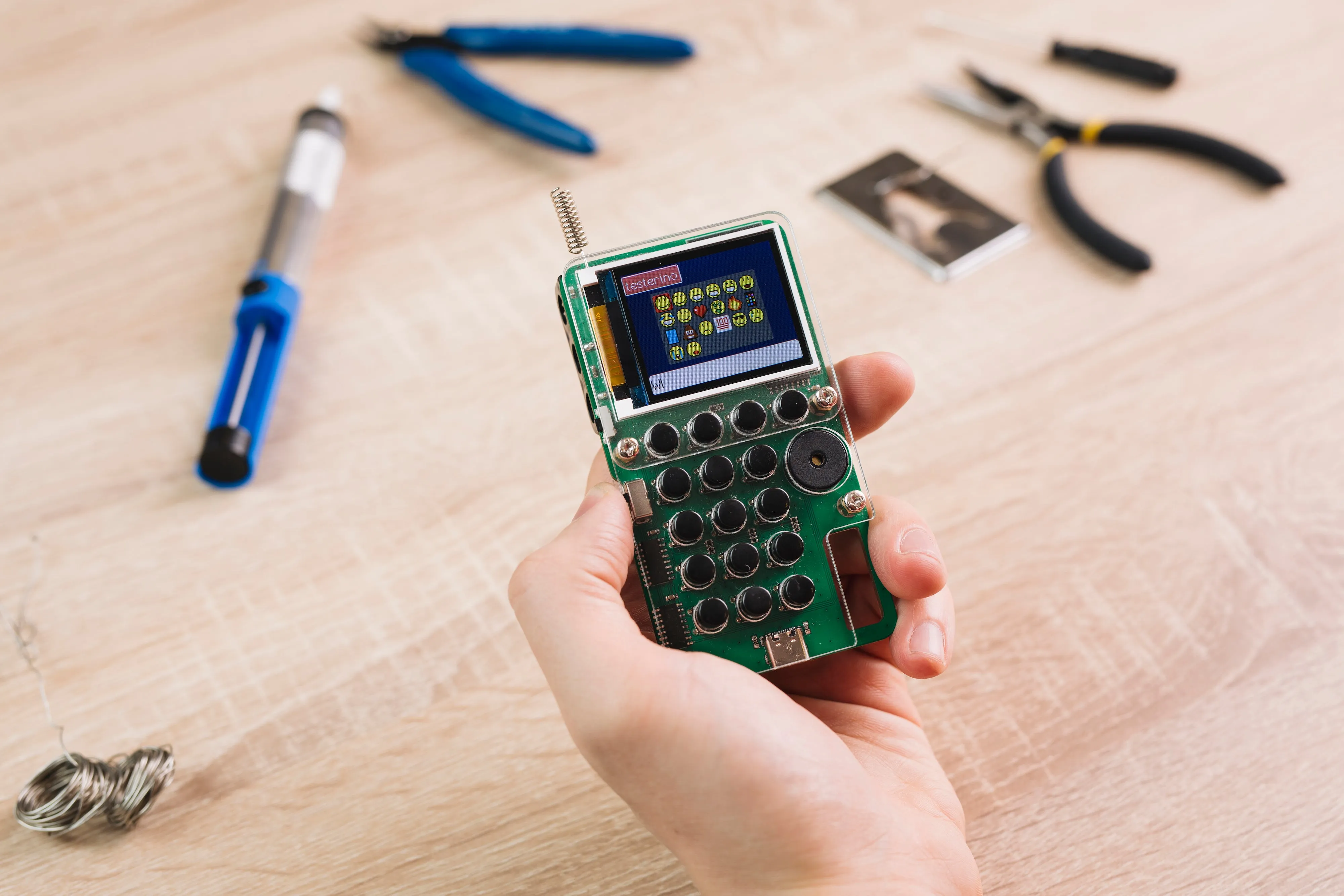 CircuitMess Chatter