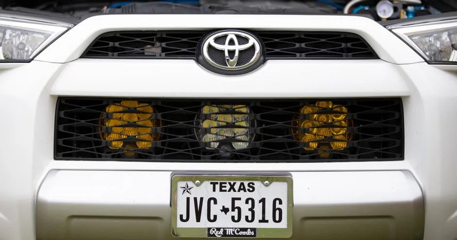 Rago 4Runner Universal LED Hidden Bumper Bracket (5th Gen 2014-2021)